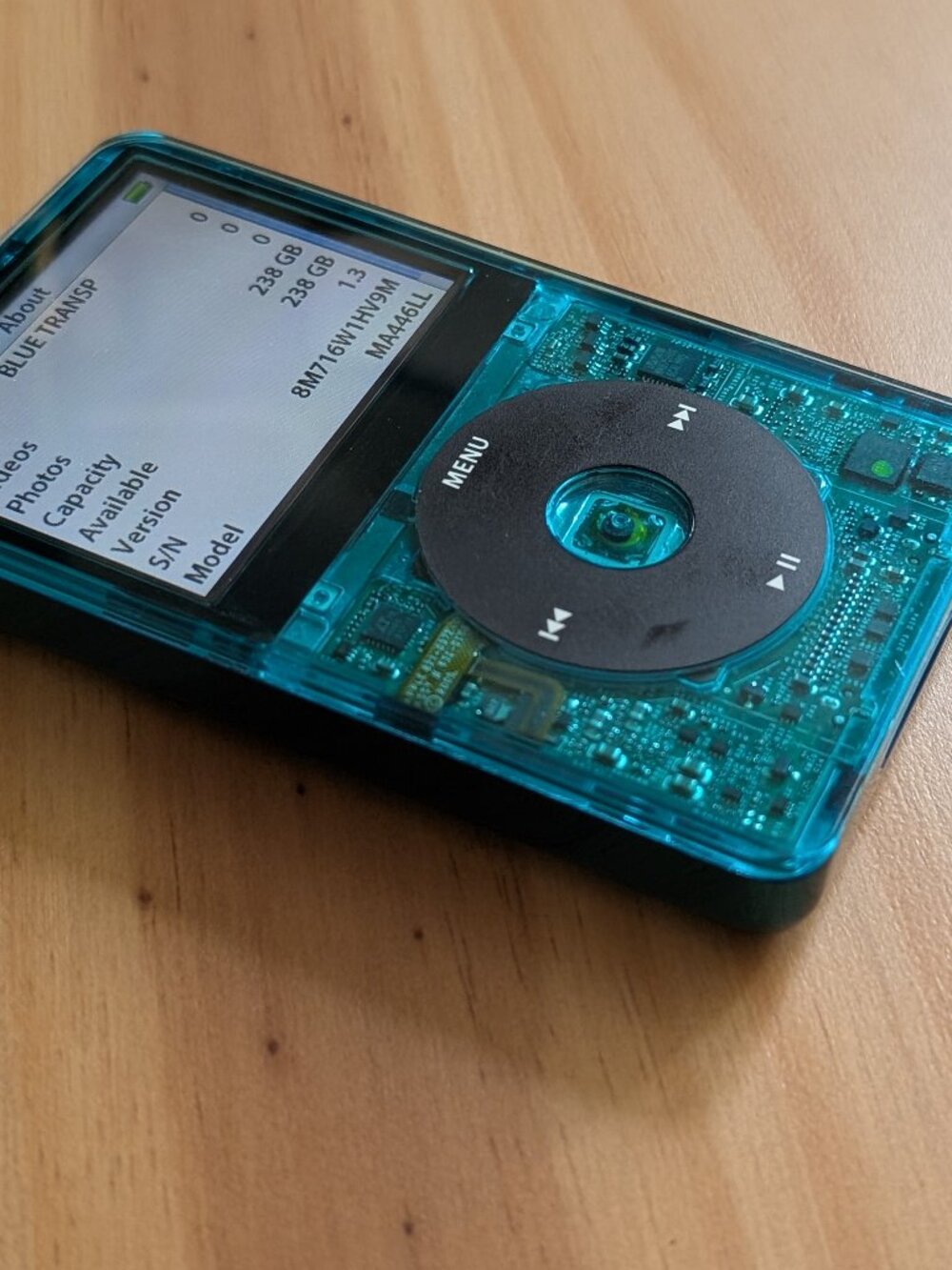 Apple iPod classic 5th gen refurbished - Picture 4 of 6